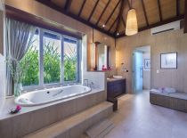 Villa The Luxe Bali, Rainforest Suite bains